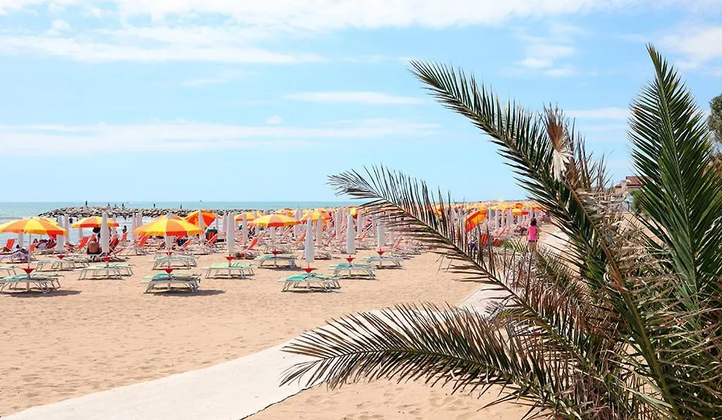 ****  Custodisca Hotel Evolution Cesenatico Italia